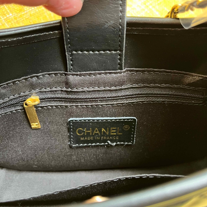 Ch**el hobo bags